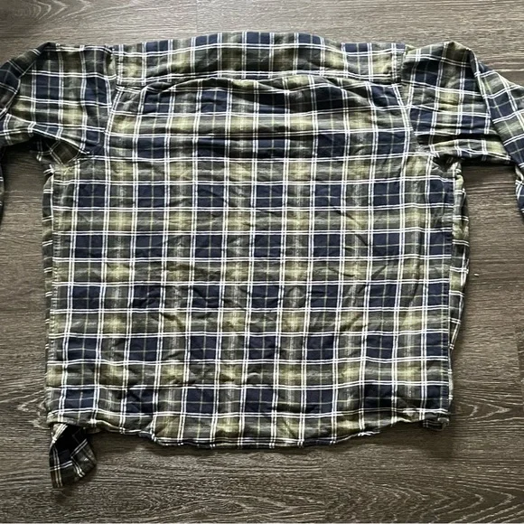 Abercrombie & Fitch Green and Blue Casual Button Down Shirt - Picture 3 of 6